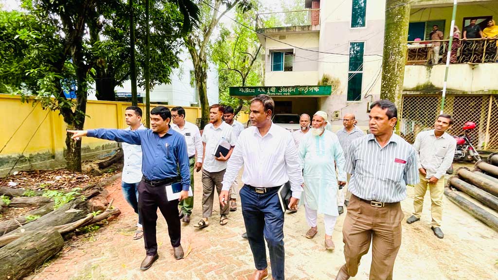 সেচে কৃষক হয়রানি আর নয়, মাঠে গিয়ে সমস্যা সমাধানের করুন
