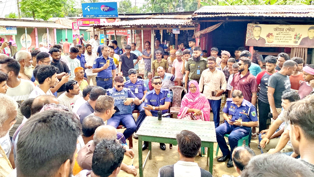 নাটোরে মাইকে ঘোষণা দিয়ে চার গ্রামবাসীর সংঘর্ষ: আহত ১৬
