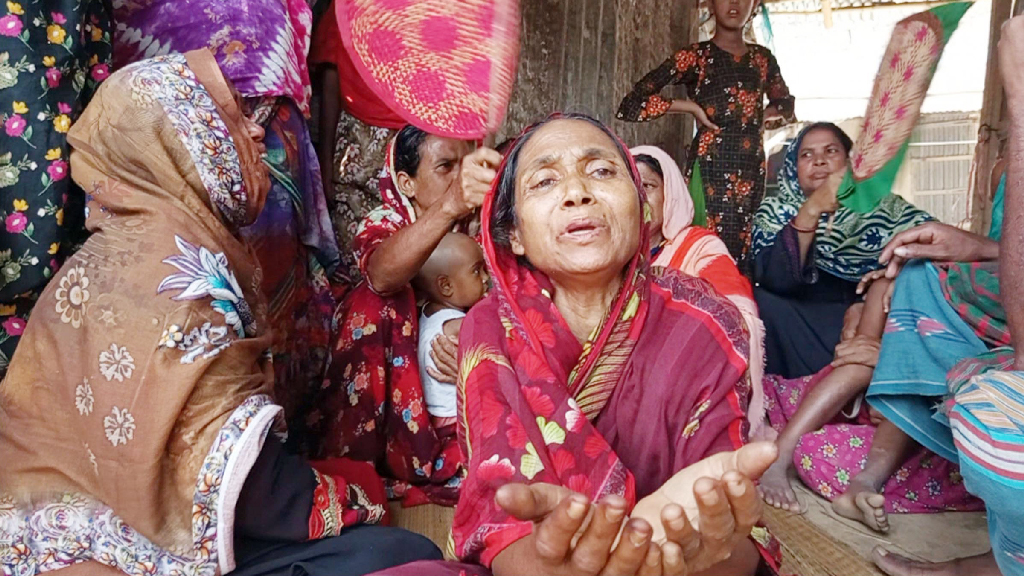 মান্দায় বৃদ্ধকে পিটিয়ে হত্যা : আটক ৪